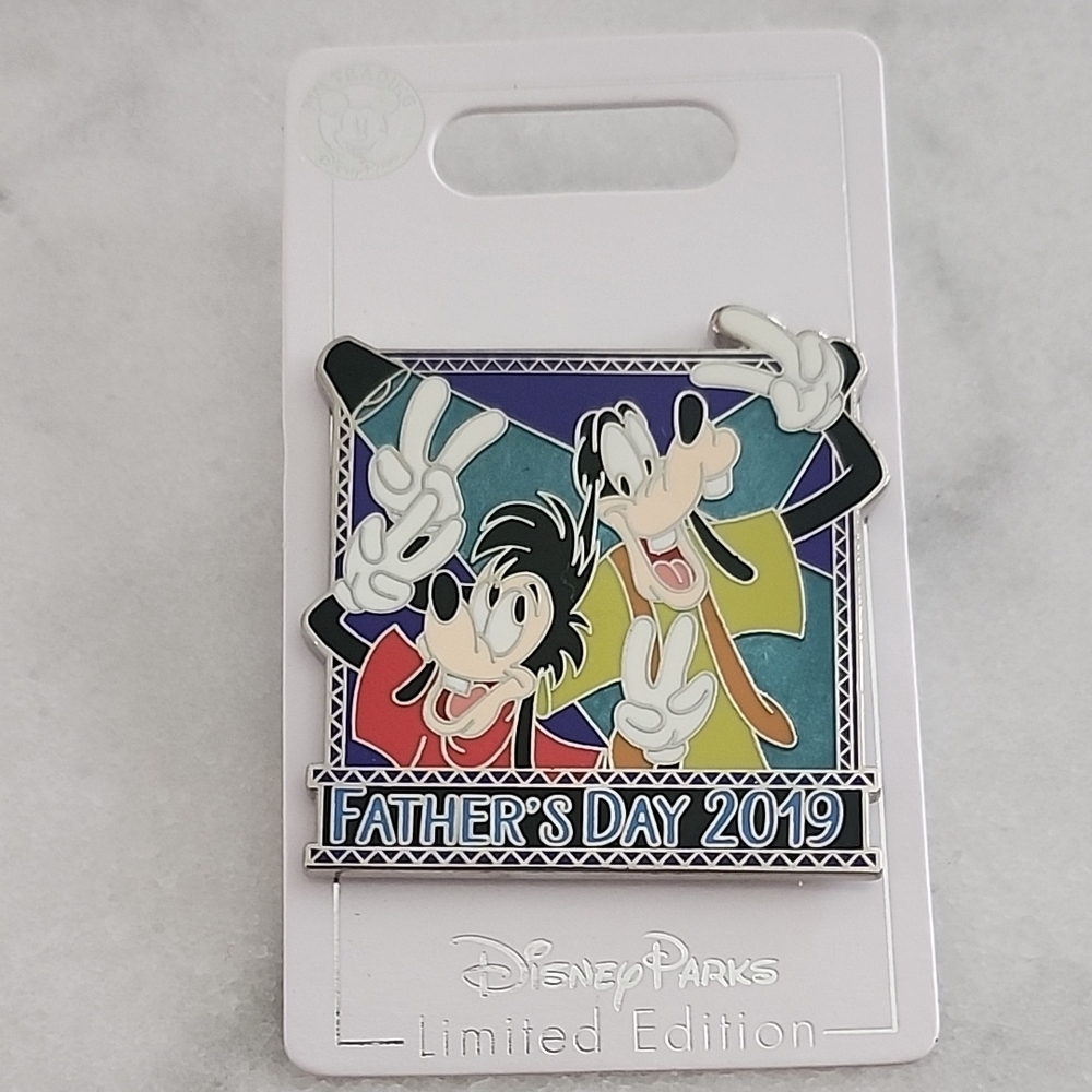 Disney 2019 Fathers Day Pin - Limited Edition (Max And Goofy)